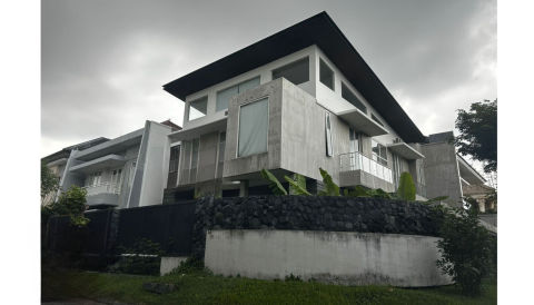 Dijual Rumah Pakuwon City Cluster San Antonio